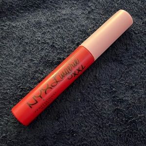 NYX Lingerie XXL Liquid Lipstick in Stamina